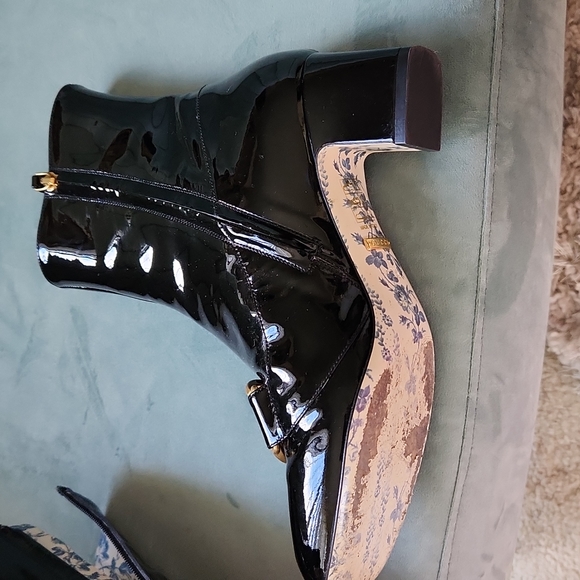 Gucci Vitello Vernice Patent leather boots. - Picture 8 of 12